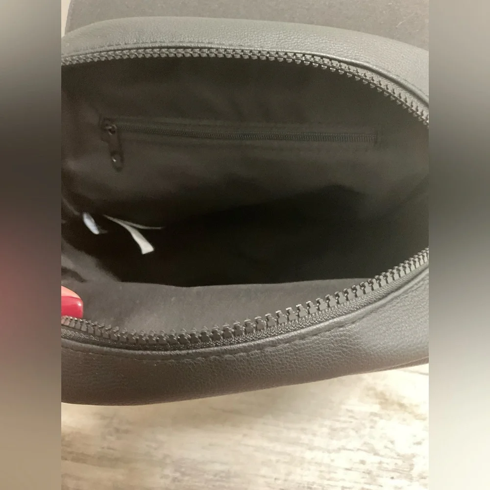 NWT Harry potter backpack, phone crossbody bag, and mini wallet - Picture 5 of 10